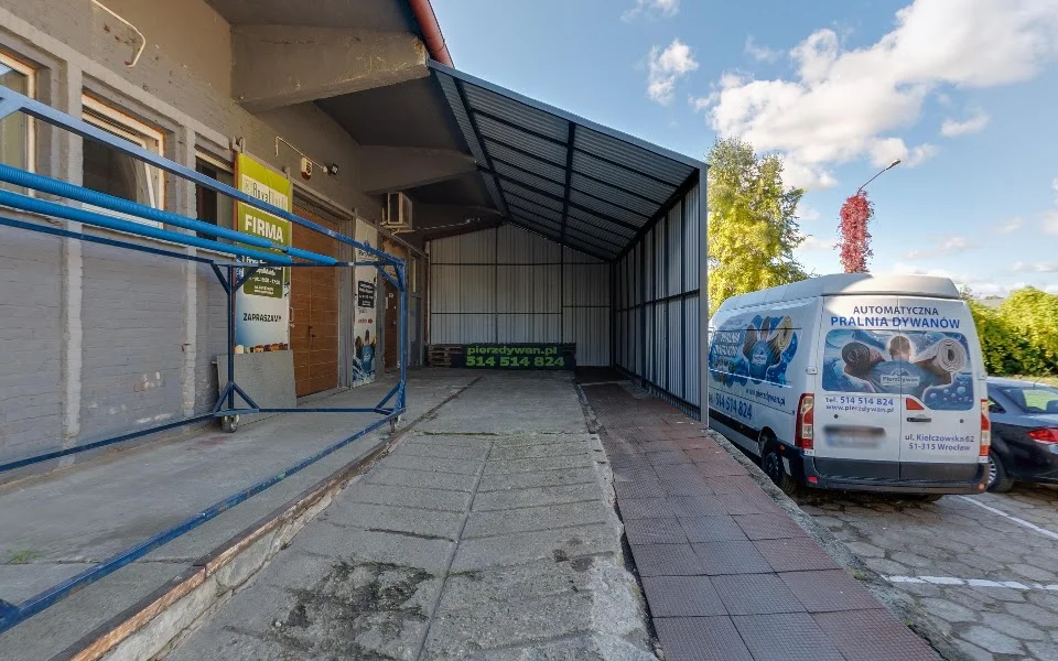 Pranie i czyszczenie dywanów — panorama 360°