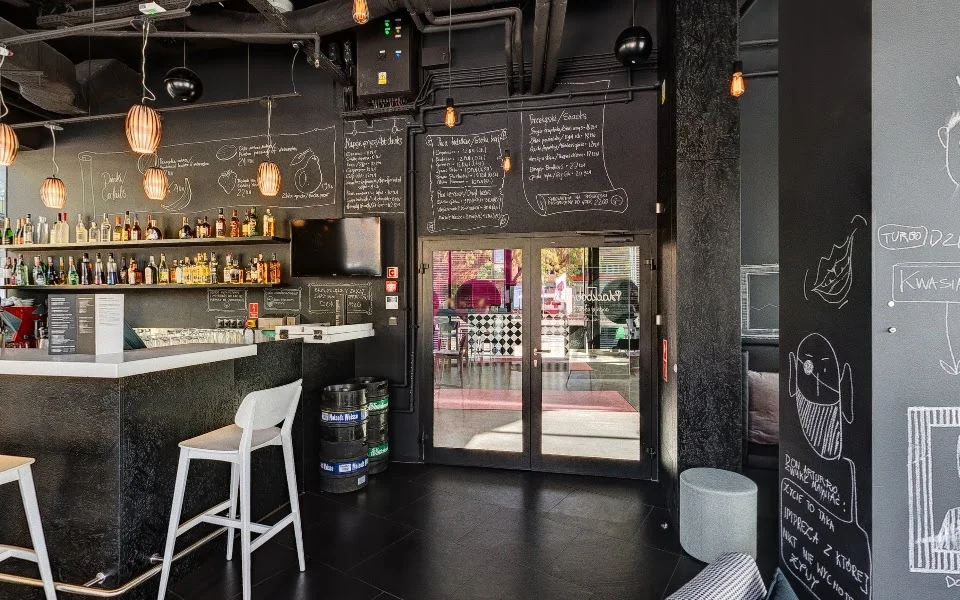 Sala BlackBoard — panorama 360°
